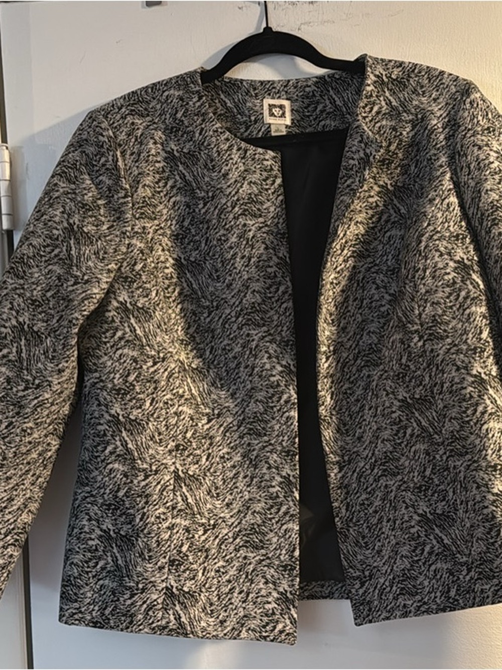 Anne Klein Black and White Open-Front Textured Jacket